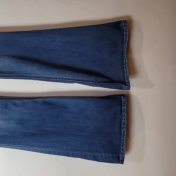 🟣C'ESTI TOI BLACK LABEL JEANS ~ FIT & FLARE HIGH-RISE JEANS - Picture 5 of 11